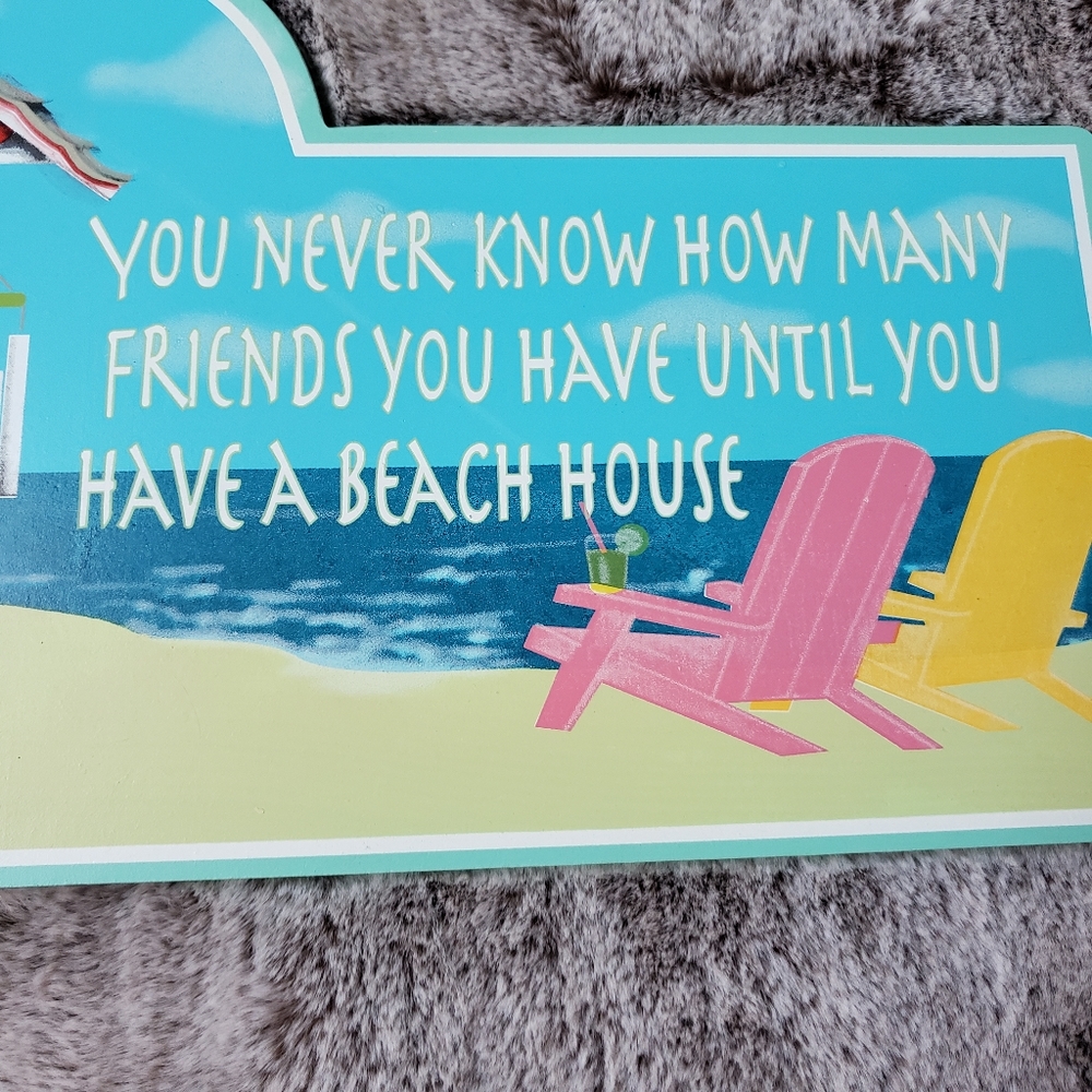 Cute Beach House Sign - Picture 2 of 8